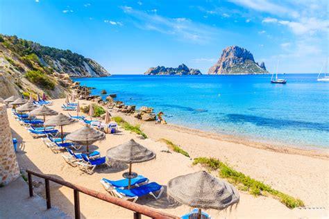 12 plaje de top din Ibiza