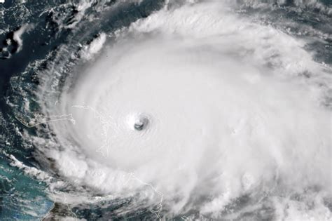 Aujourd'Hui, Le Pire Ouragan A Été Enregistré Dans L'Atlantique