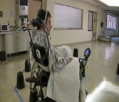 Dil Kontrollü Tekerlekli Sandalye Felçli Insan Hareketine Yardımcı Olur