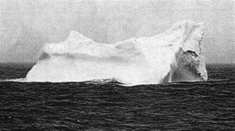 Foto Par Iceberg, Kas Pārdod Sank Titanic: Vai Tas Ir Īsts?