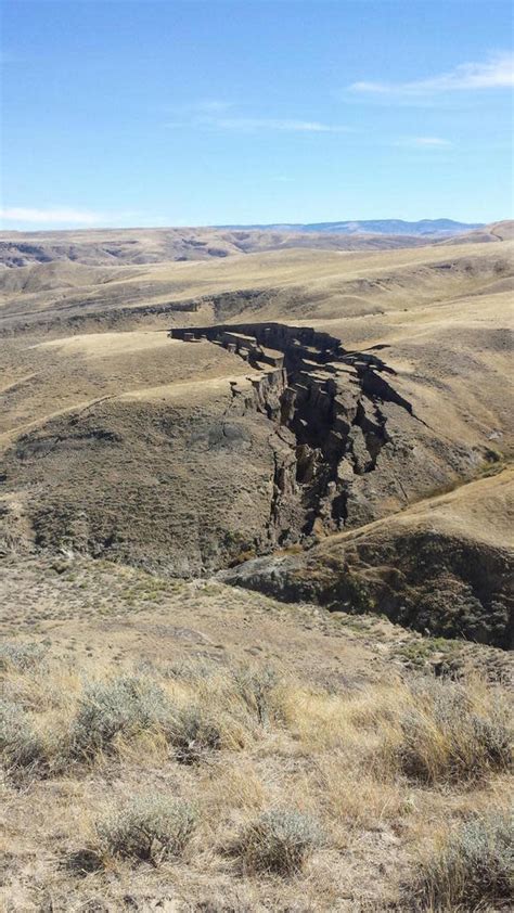 Giant Wyoming Crack Explained: A Landslide Brought It Down