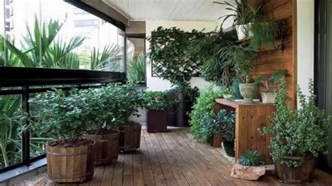 Mely növényeket ajánlja egy napsütéses erkélyre?