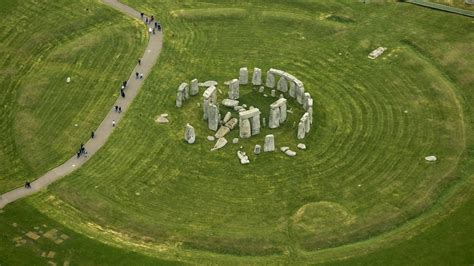 Stonehenge: Fakten Und Theorien Über Ein Geheimnisvolles Monument