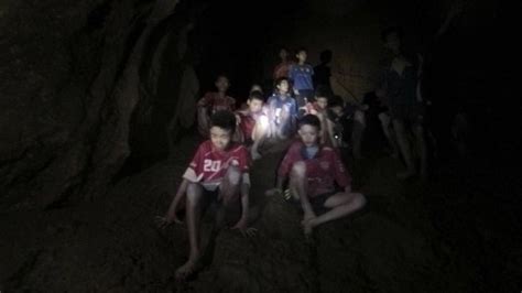 Taucher Stirbt Während Der Rettungsbemühungen Für Höhlenbewohner