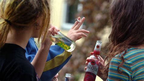 Trinken Riskant Für Jugendlich Mädchen Mit Brustkrebs In Der Familie