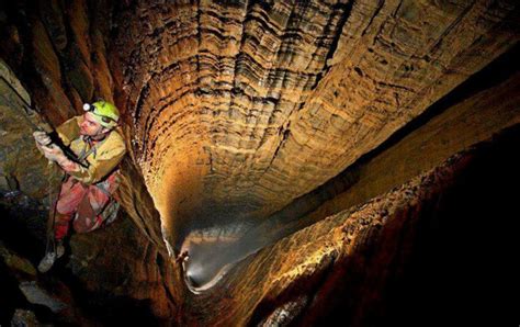 ¿Dónde Está La Cueva Más Profunda Del Mundo?