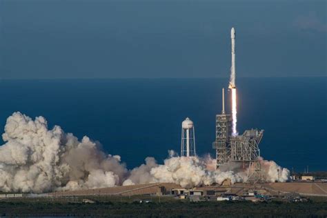 Întârzierea Lansării Spacex Poate Însemna 36.000 De Pasageri Viermi Sunt Prea Bătrâni Pentru Experimentele Planificate