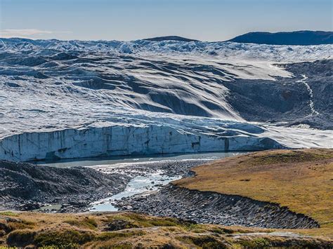 Огромен Метеорен Ляв Кратер, Скрит Под Лед На Гренландия
