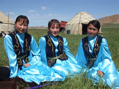 キルギス共和国を愛する10の信じられない理由